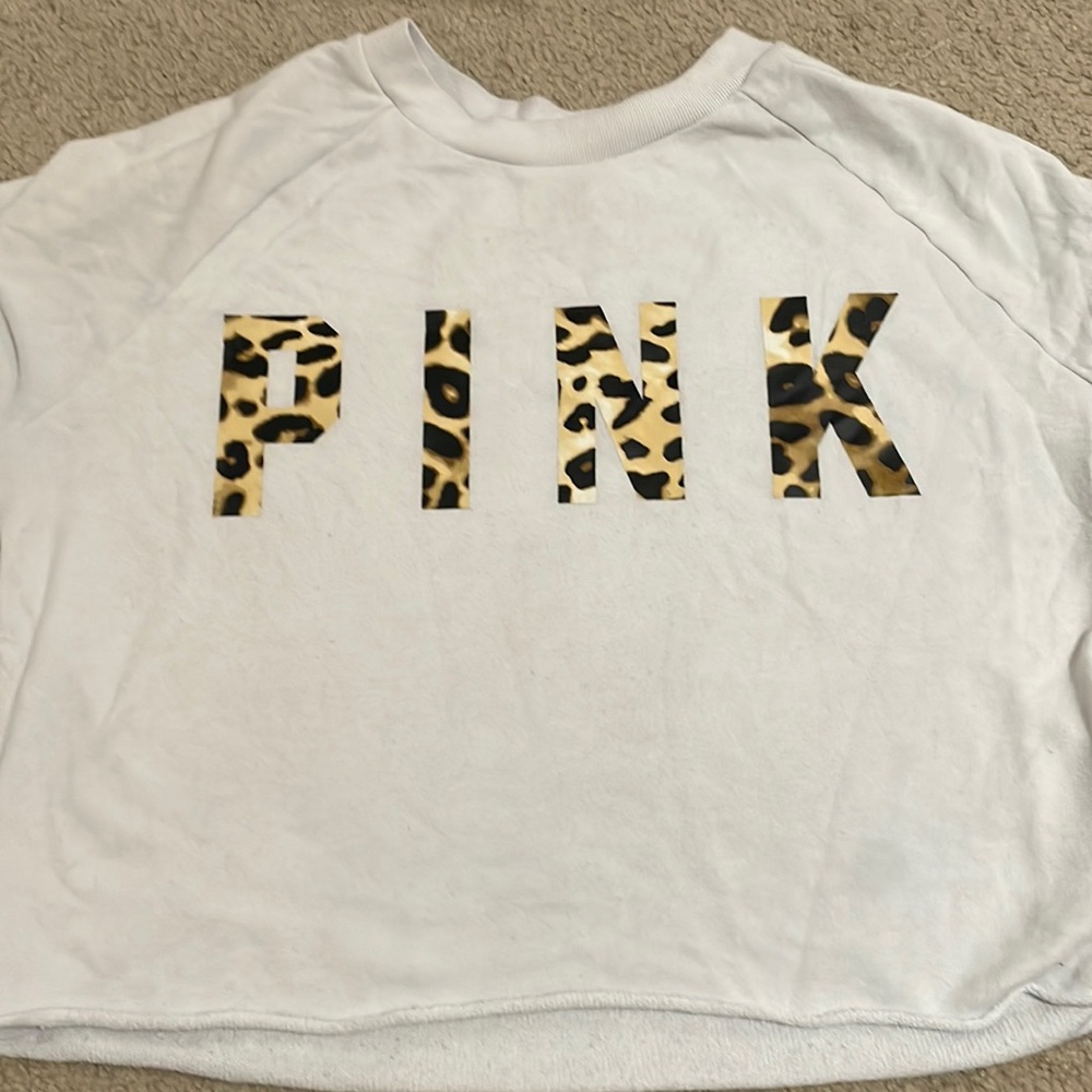 Cheetah print pink long sleeve cropped shirt size medium